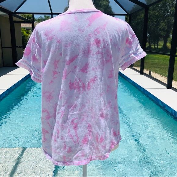 🥳🥳🥳SOLD🥳🥳🥳Looney Tunes Printed Tee⭐️ - Picture 3 of 5